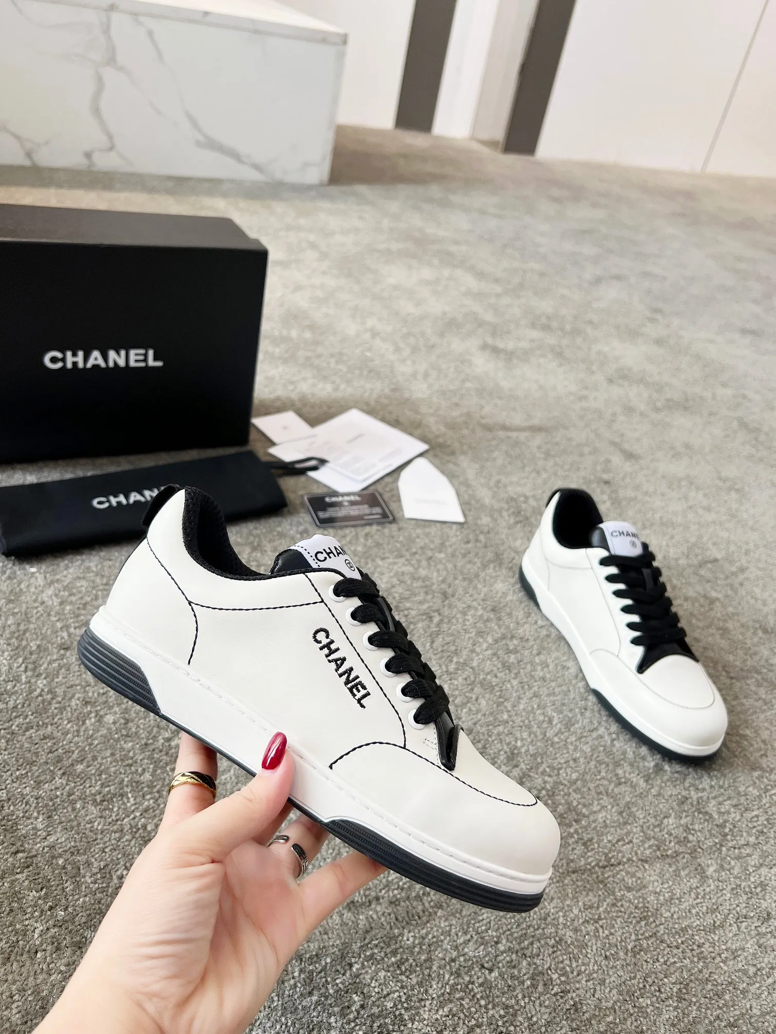 👟👟Ex-factory price 560👟👟 Chanel 2025c new casual sports shoes and sneakers, super beautiful color, very versatile, super comfortable, full of little fragrance, classic, durable and versatile, (cowhide, original outsole, good resilience) Size: 35-40